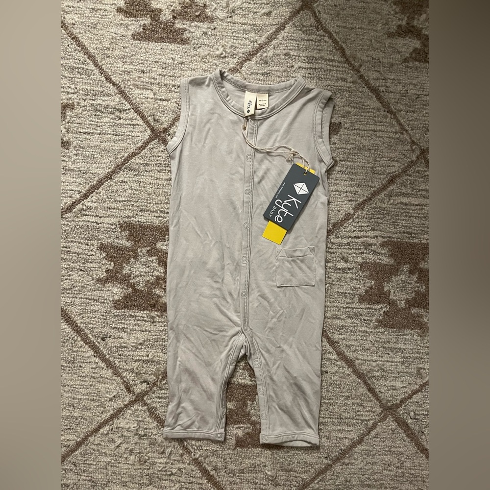 Kyte Baby Oat Sleeveless Snap Romper 18-24